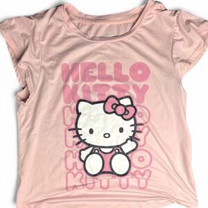Sanrio Women's Pink T-shirt